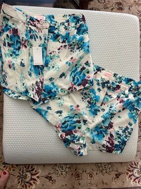Nameless Floral Dressy Shorts-Either size M or L available